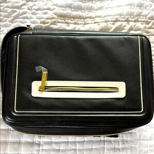 Black and White Womans makeup case